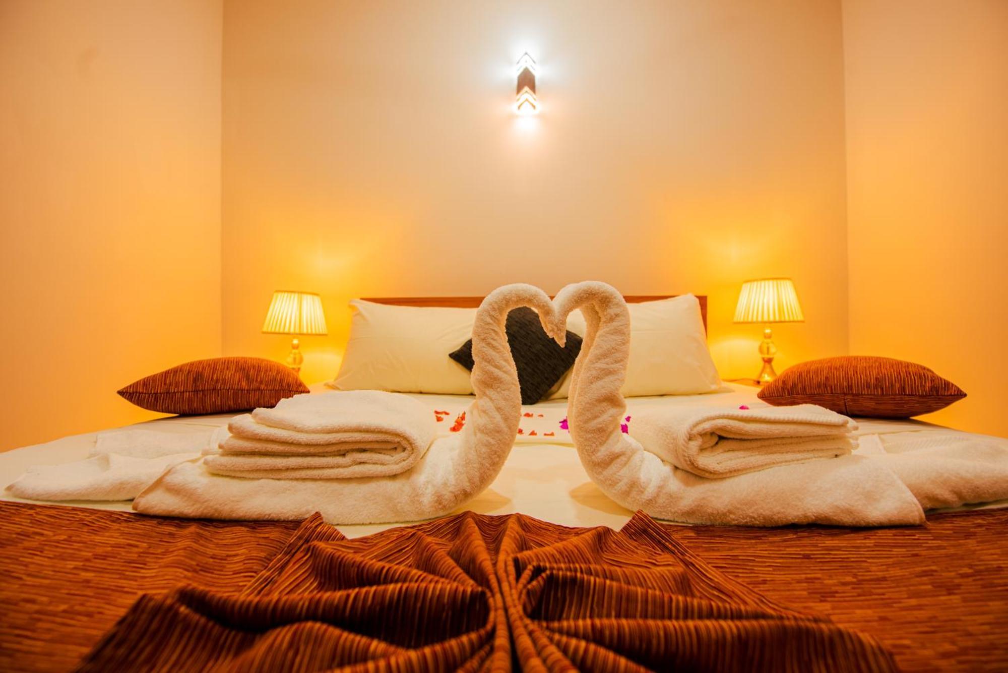 C B S Resort Удавалаве Екстериор снимка
